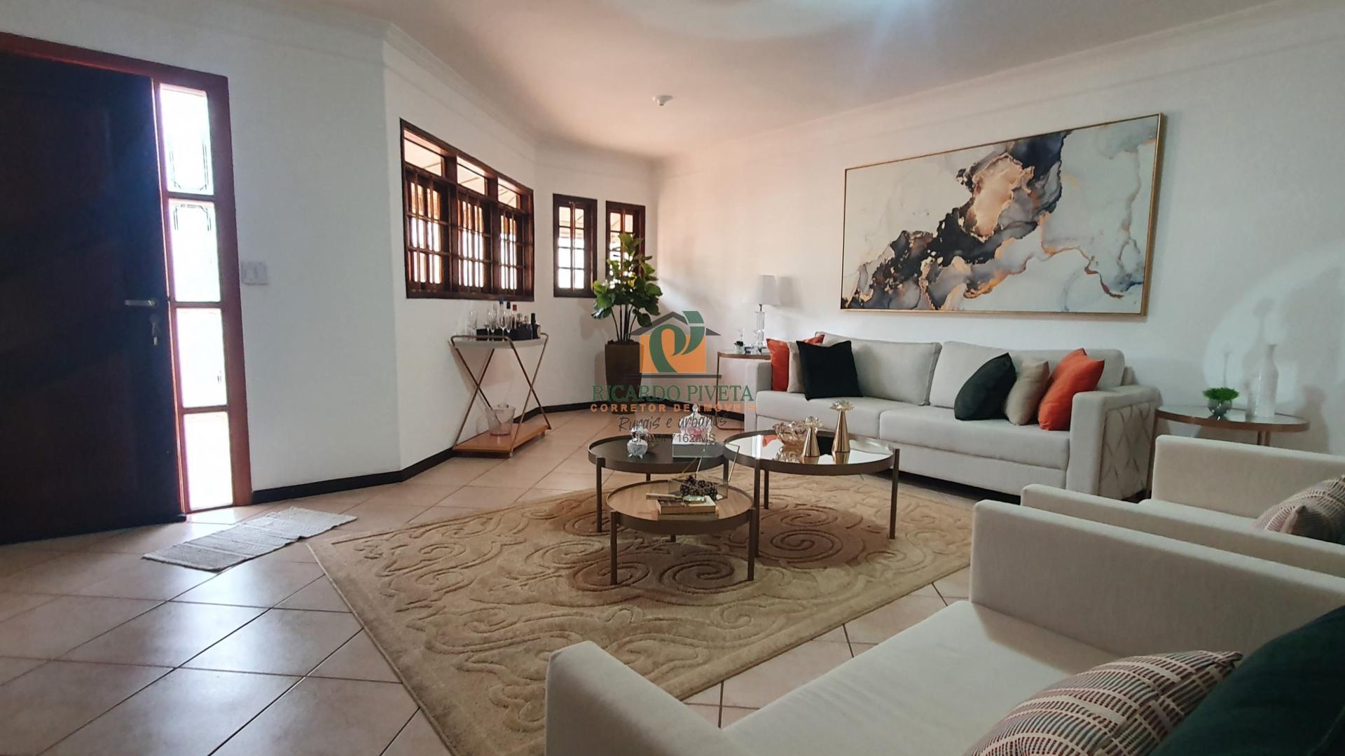 Casa à venda com 4 quartos, 210m² - Foto 4