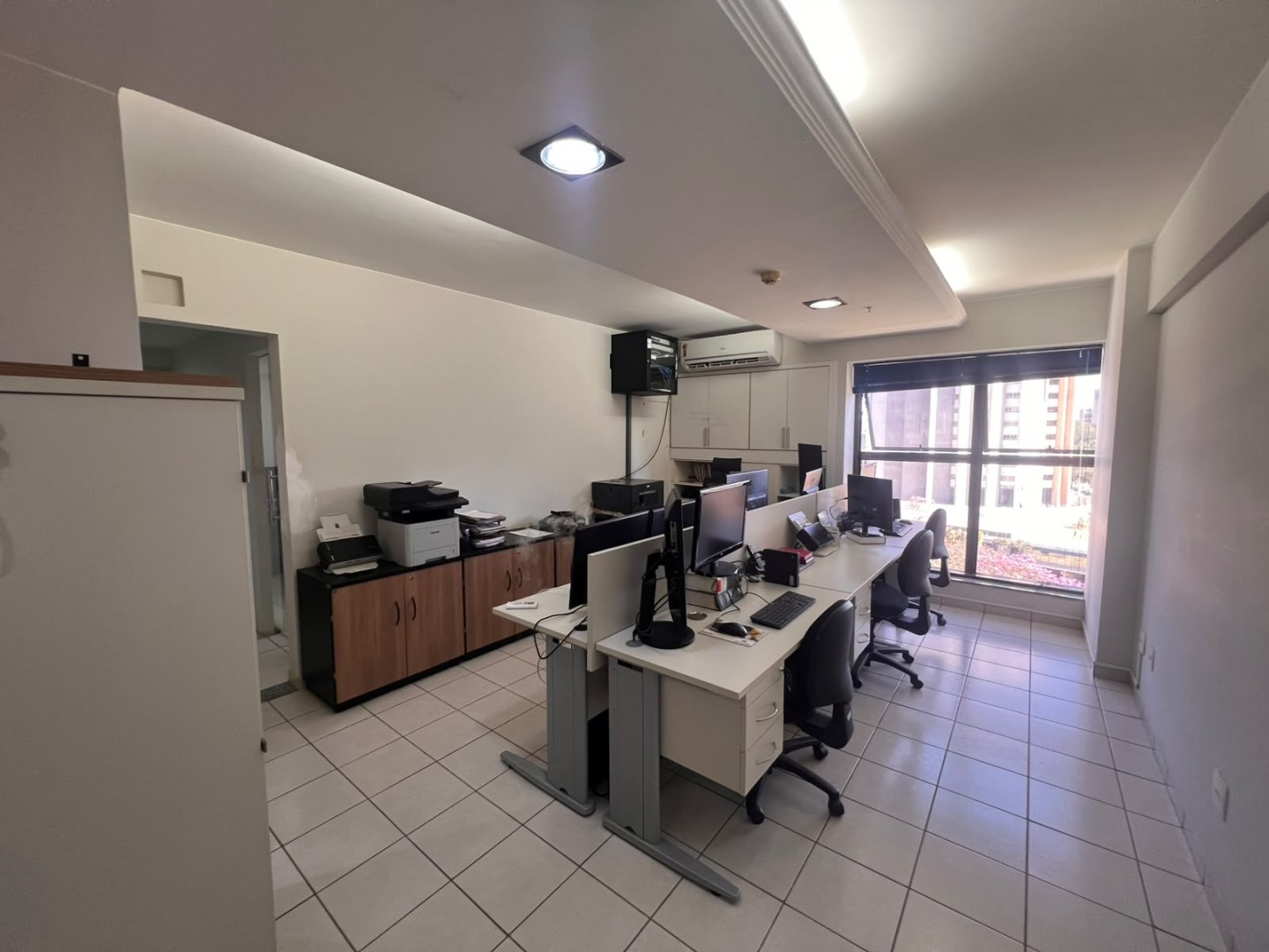 SALA COMERCIAL À VENDA | 27m² | SETOR DE AUTARQUIAS SUL  BRASÍLIA/DF